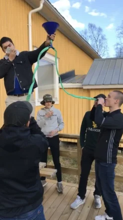 Beer Bong Dobbelt Øltragt