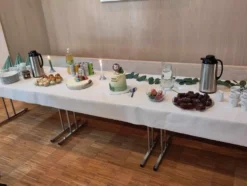 Borddug på Rulle Stoflignende Hvid