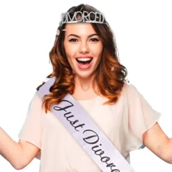 Divorced Tiara & Ordensbånd