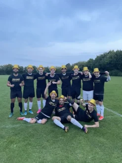 Glitterhat Guld