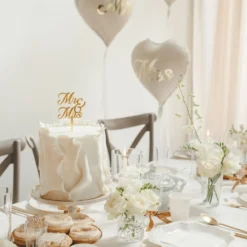 Kagedekoration Mr & Mrs Guld i Akryl