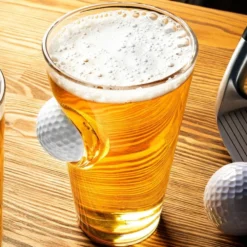 Ølglas med Golfbold