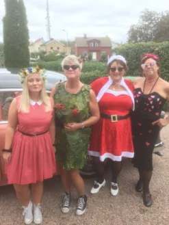 Nissemor med Kappe Juledragt