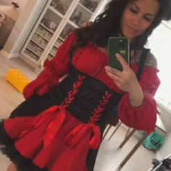 Rød/Sort Pirat Kostume Deluxe