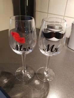 Vinglas Mr. & Mrs.