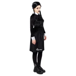 Wednesday Kostume